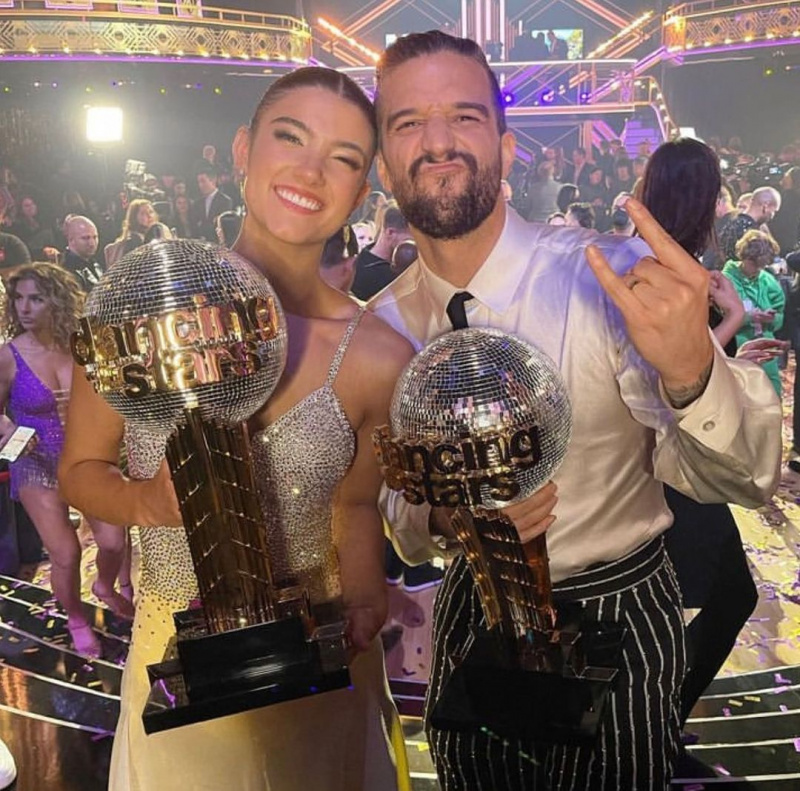 Charli D'Amelio coronado ganador de la temporada 31 de 'Dancing With The Stars'