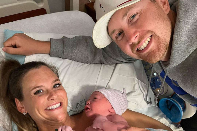 Scotty McCreery și soția Gabi își întâmpină primul copil