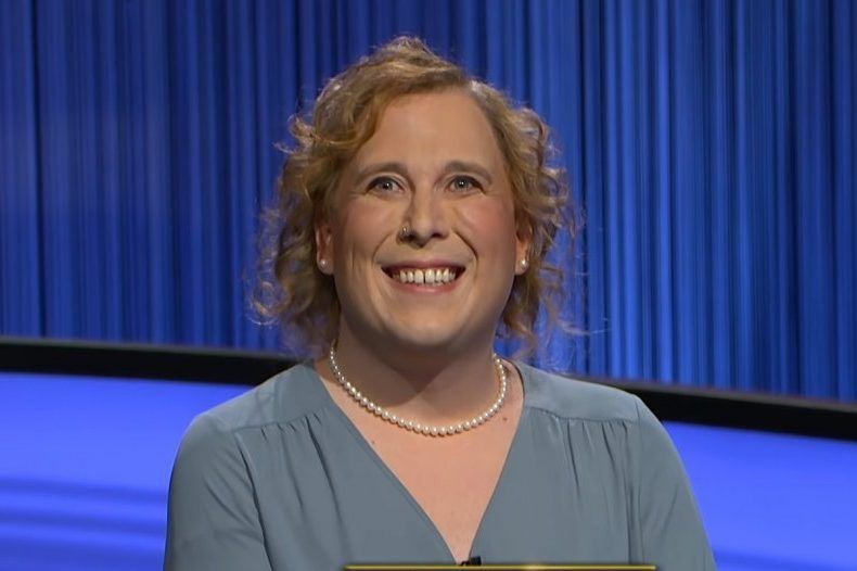 Amy Schneider rekordot döntött, ő lett az első nő, aki 1 millió dollárt nyert a Jeopardy!