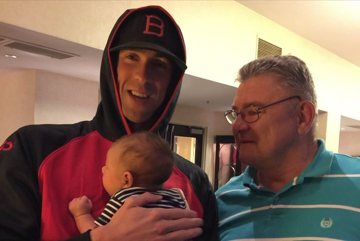 Michael Phelps annoncerer fars død, deler hjerteligt opslag
