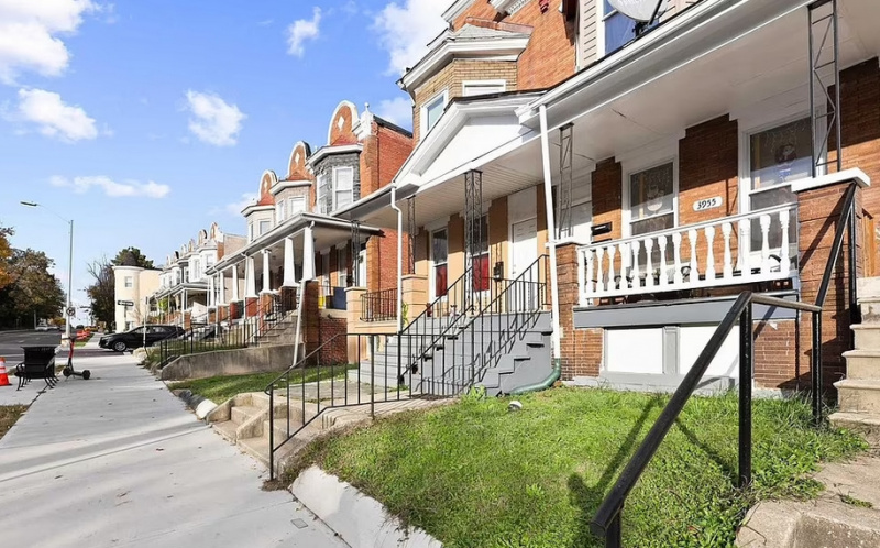 Rezidence Tupaca Shakura jako dospívajícího v Baltimoru byla uvedena na trh