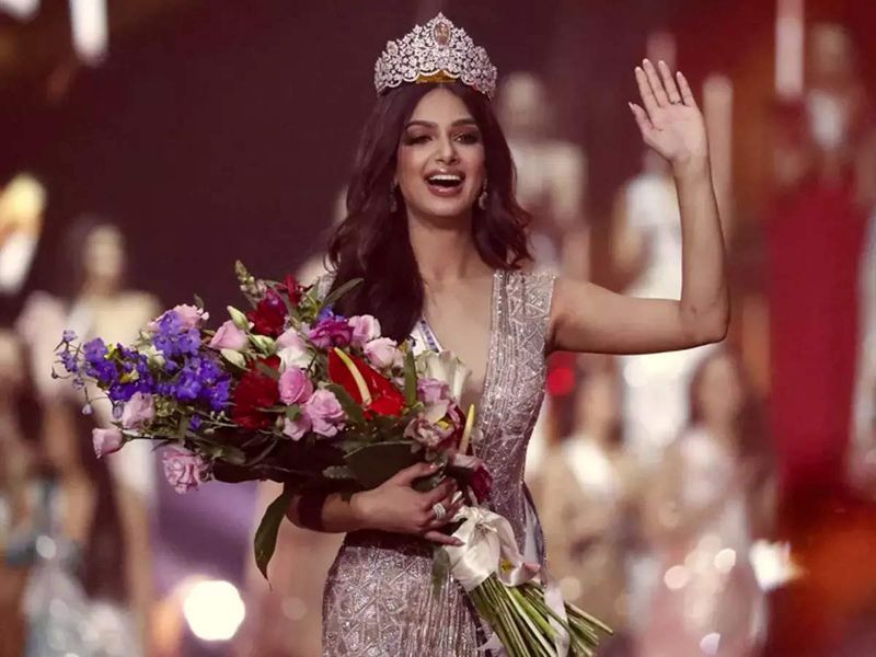 Intian Harnaaz Sandhu kruunattiin Miss Universe 2021 -palkinnoksi